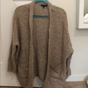 Kendall&Kylie tan oversized sweater